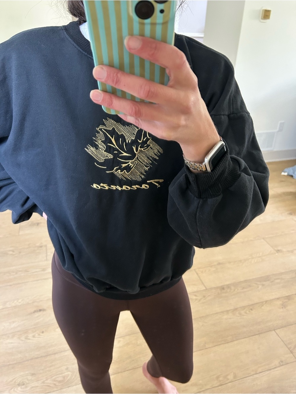 Vintage Black Crewneck Sweatshirt with Gold Leaf Graphic